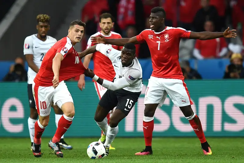Why Football Kits Keep Tearing: The Unseen Trade-off in High-Performance Sportswear