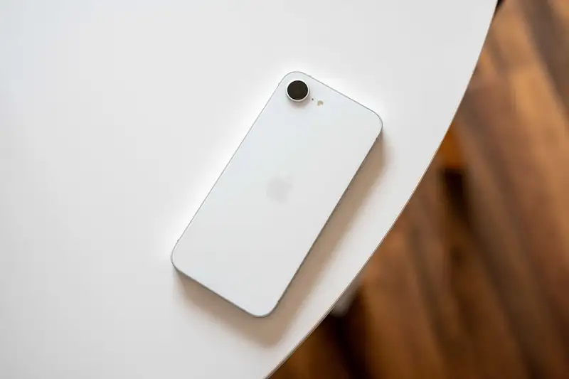 Best Budget iPhones to Buy in Vietnam: Top 5 Official Models Starting Under 13 Million VND
