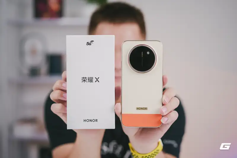 HONOR X80 Pro Max front and back design