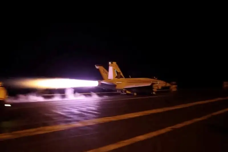 US Air Strikes Target Iranian IRGC Facilities as CENTCOM Mobilizes 50,000 Troops