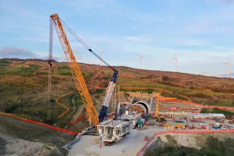 China Sets World Record With 11-Kilometer Continuous Subriver High-Speed Rail Tunnel