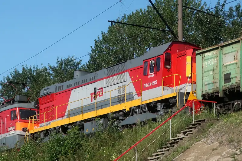 Autonomous rail infrastructure and remote monitoring system
