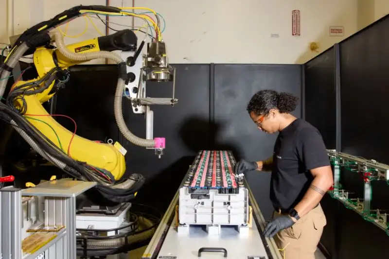 US Startups Race to Scale Sodium-Ion Batteries to Challenge China and Tesla Grid Monopolies
