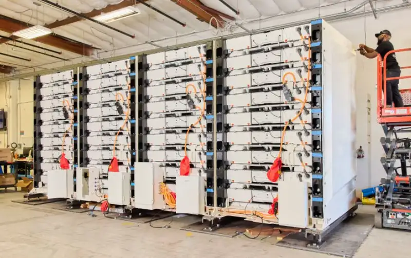 Sodium-ion battery technology for grid storage