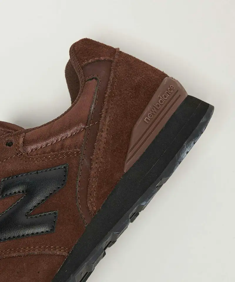 New Balance 996 with satin shoelaces